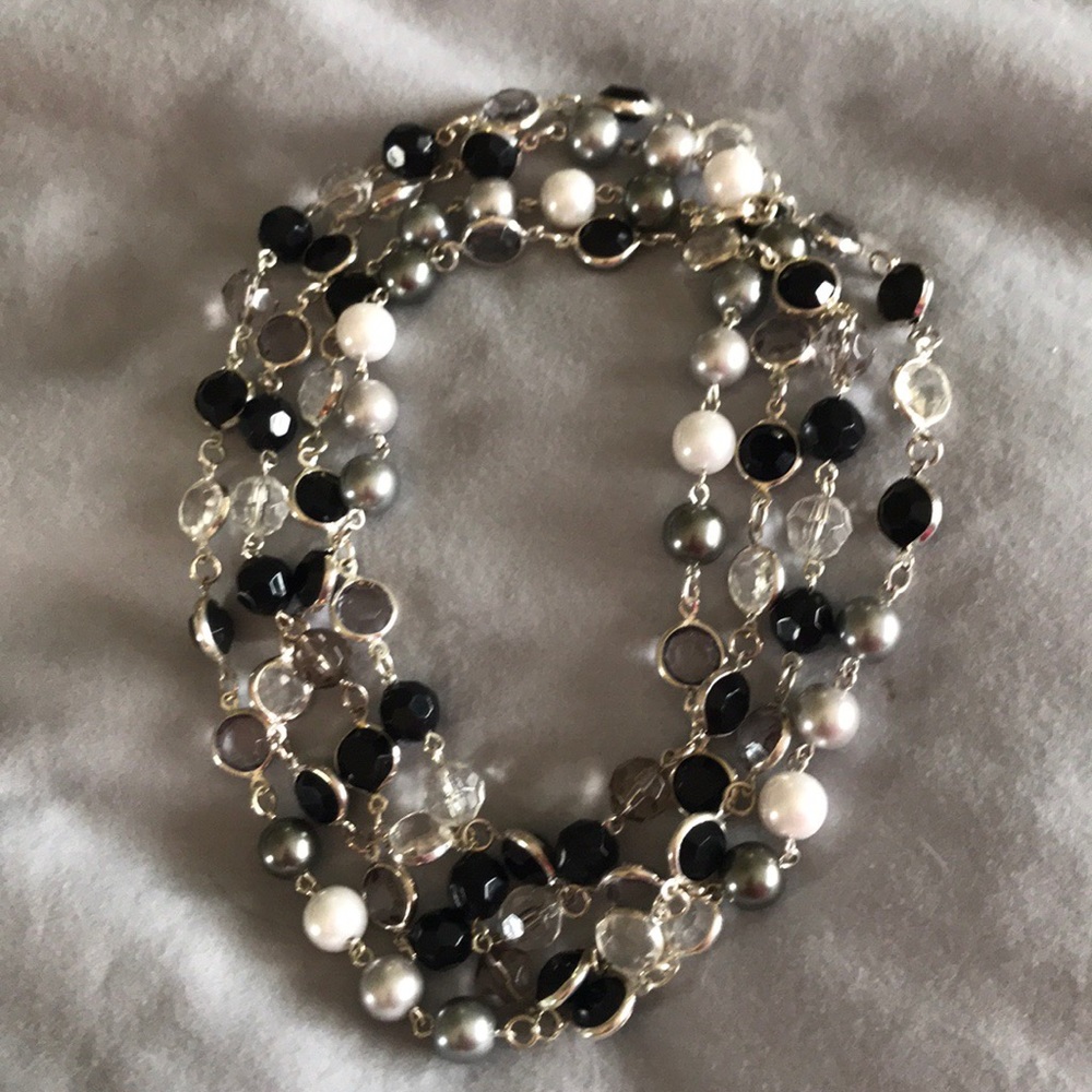 Premier Designs long beaded necklace